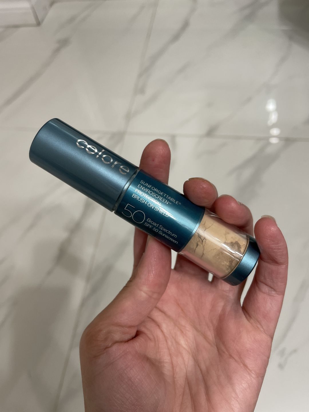 Customer photo review of Poudre protectrice Sunforgettable FPS 50