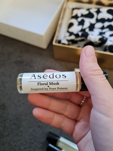Customer photo review of FLORAL MUSK PERFUME OIL