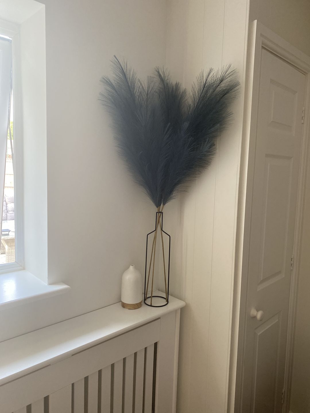 Customer photo review of Tall Faux Pampas Grass - Livid (3 Stems)