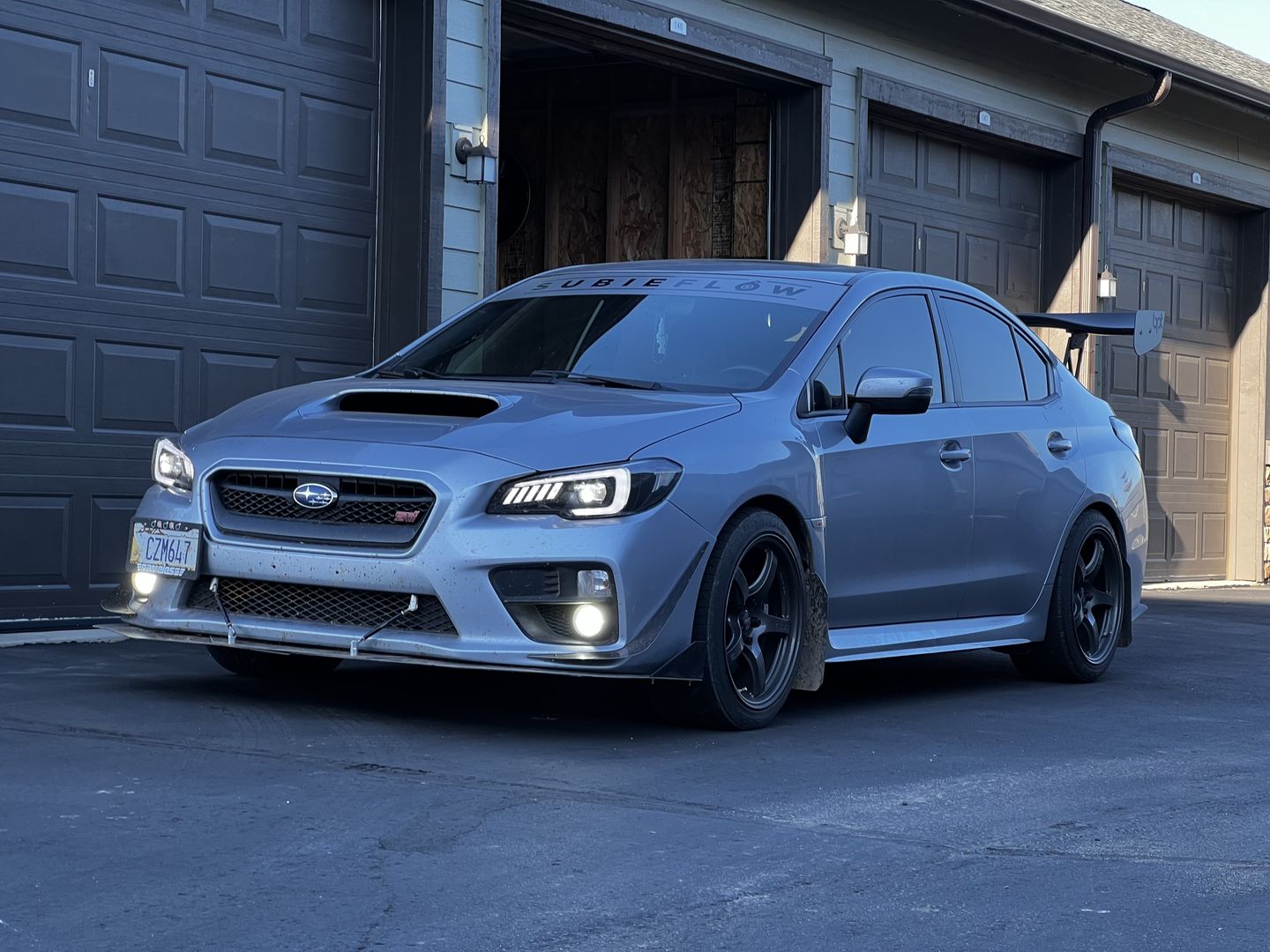 Customer photo review of Reverse Cut Windshield Banners