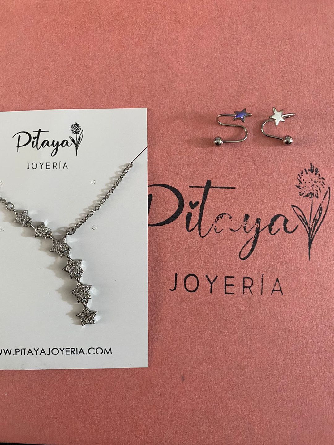 Customer photo review of Aretes Lucy