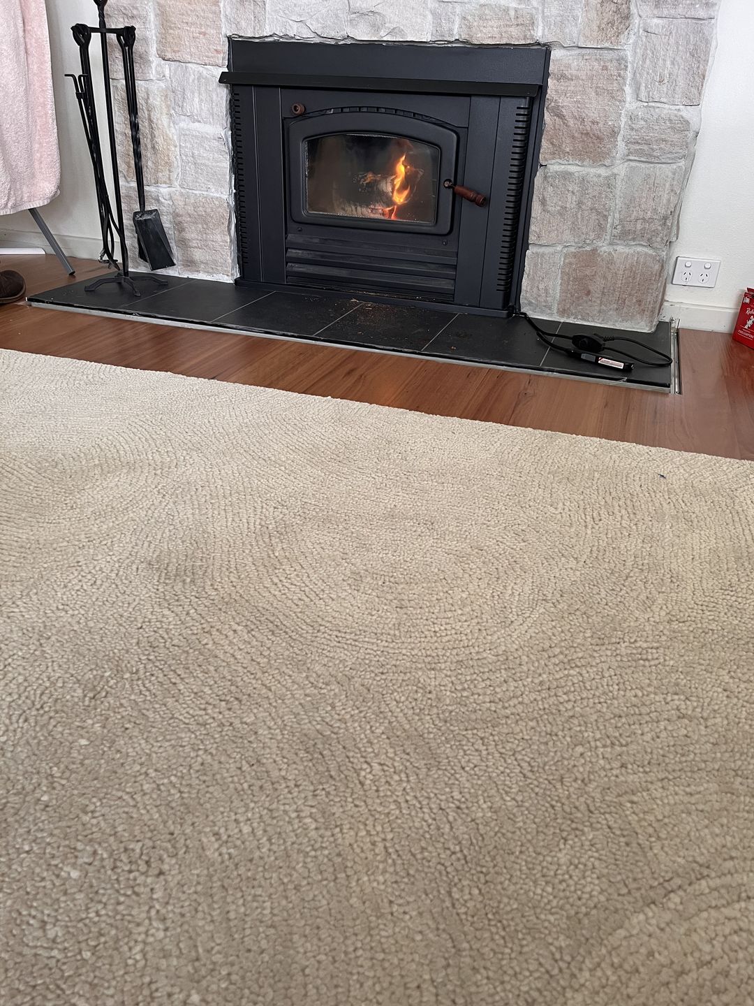 Customer photo review of Loren Almon 01 Ivory Wool Rug