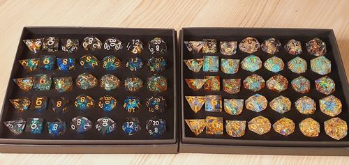 Customer photo review of Drachenreiter / Dämon Etui (5x7 Würfel)