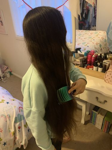 Customer photo review of My Sensory Space Detangler Hairbrush