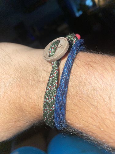 Customer photo review of Infinity Holz Armband