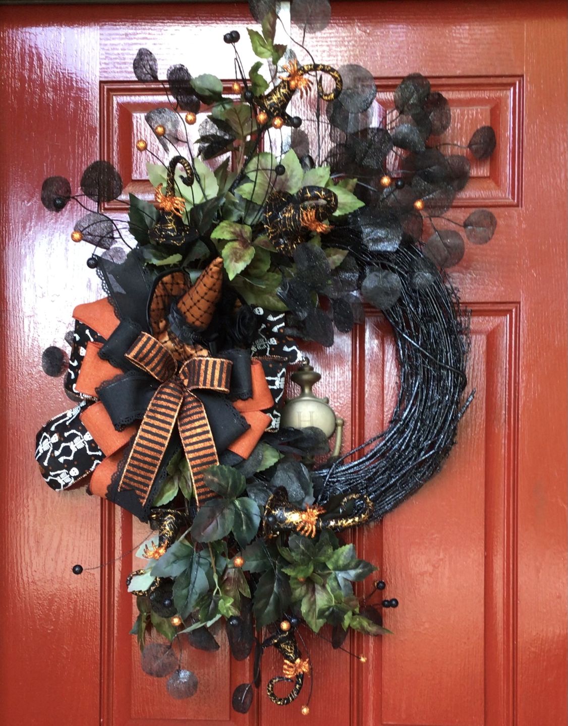 Customer photo review of 16" Round Grapevine Wreath - DECOE-035
