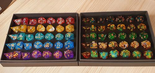 Customer photo review of Drachenreiter / Dämon Etui (5x7 Würfel)