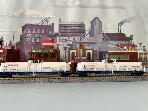 Customer photo review of BLI 3822 Cryogenic Tank Car, Air Liquide, 2-pack, N