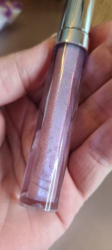 Customer photo review of Holographic Lip-gloss in the color Neptune "Luxury Lip Care with a Sassy Shine"
