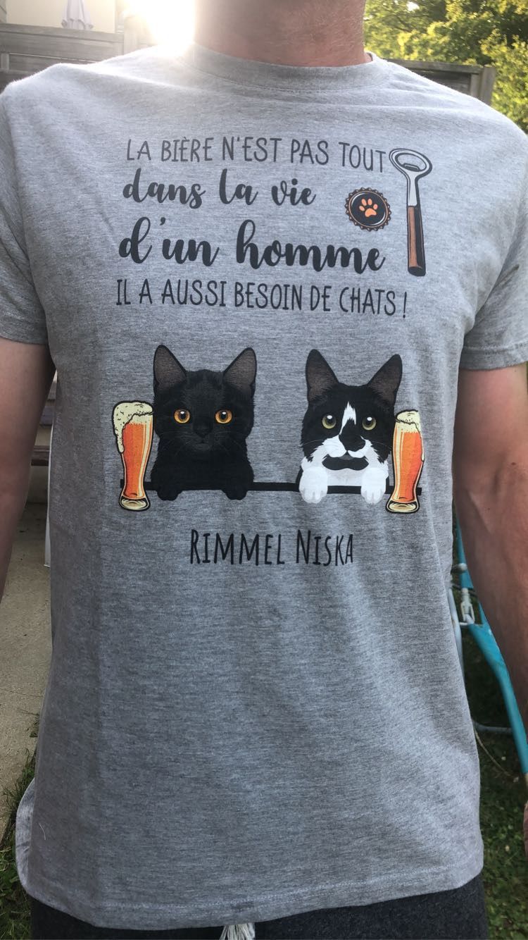 Customer photo review of Bière et Miaou - T-Shirt personnalisé