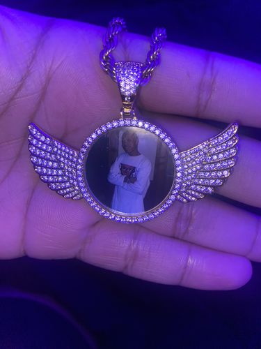 Customer photo review of Custom Circle Photo With Wings