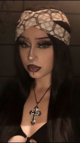 Customer photo review of Himalaya Brown Contact Lenses(12 months of use)