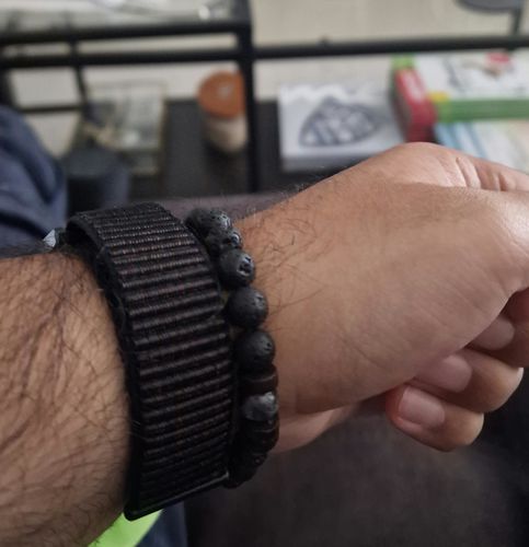 Customer photo review of Vulkanstein Armband