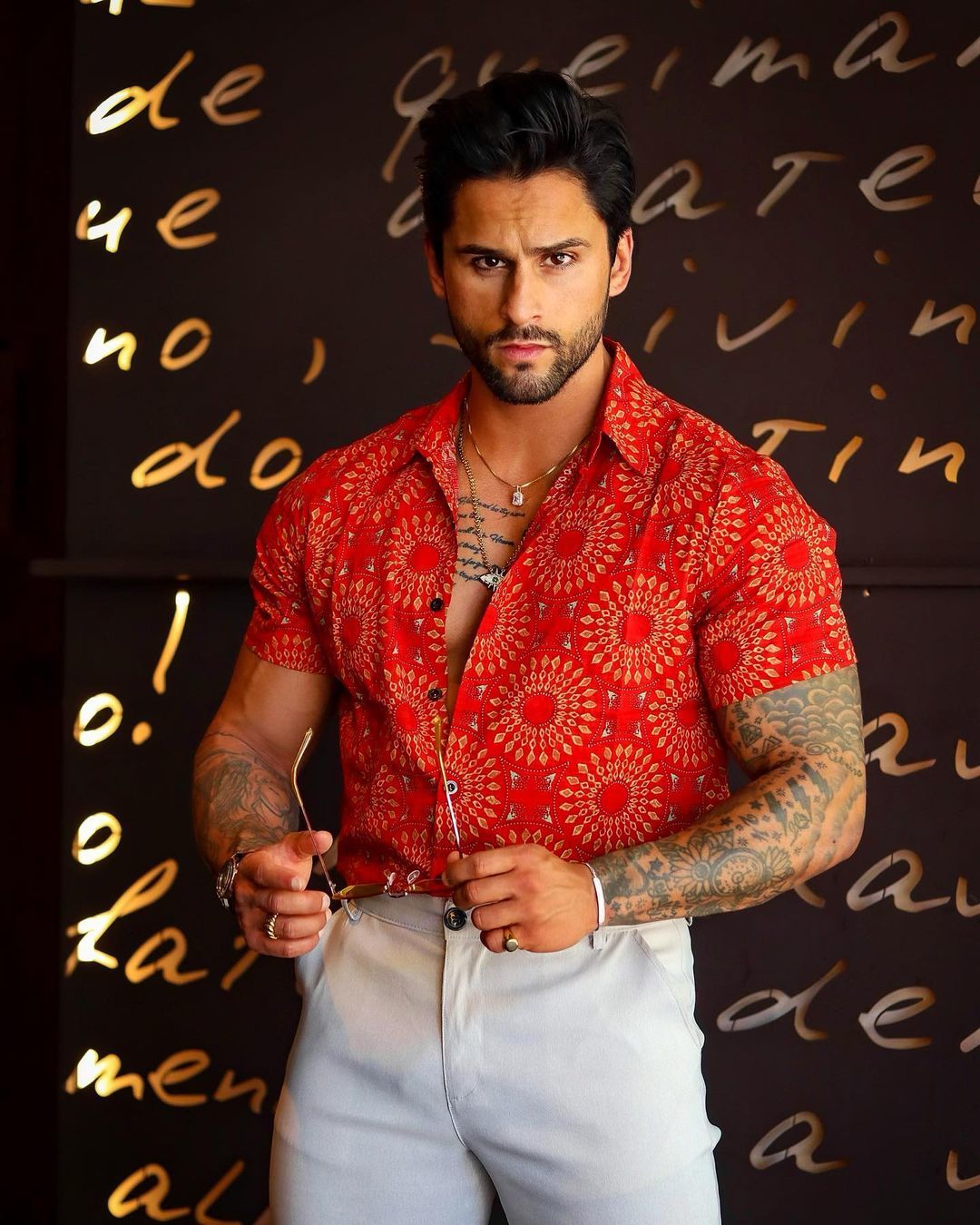 Customer photo review of Men's Cotton 70s Leisure Vintage Short Sleeve Shirt