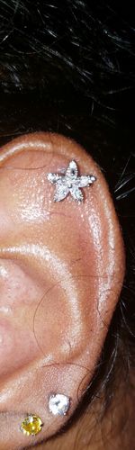 Customer photo review of Marquise Flower Top Lip Ring