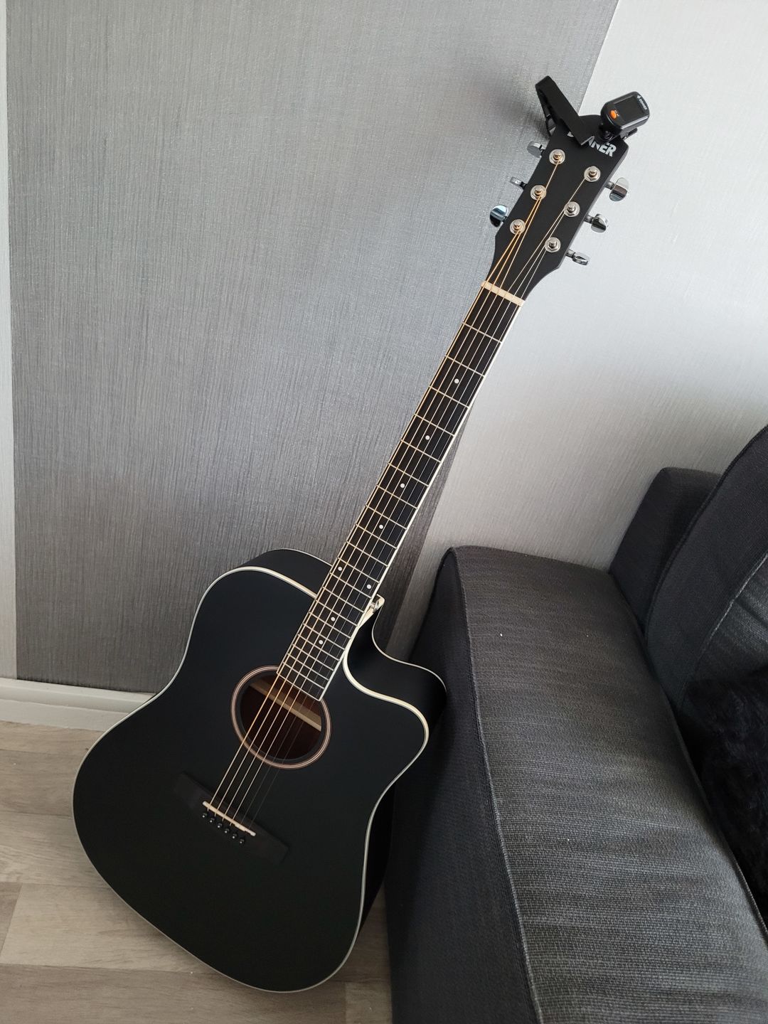Customer photo review of Donner DAG-1CB Guitare Acoustique 4/4 Guitare Folk 41 Pouces