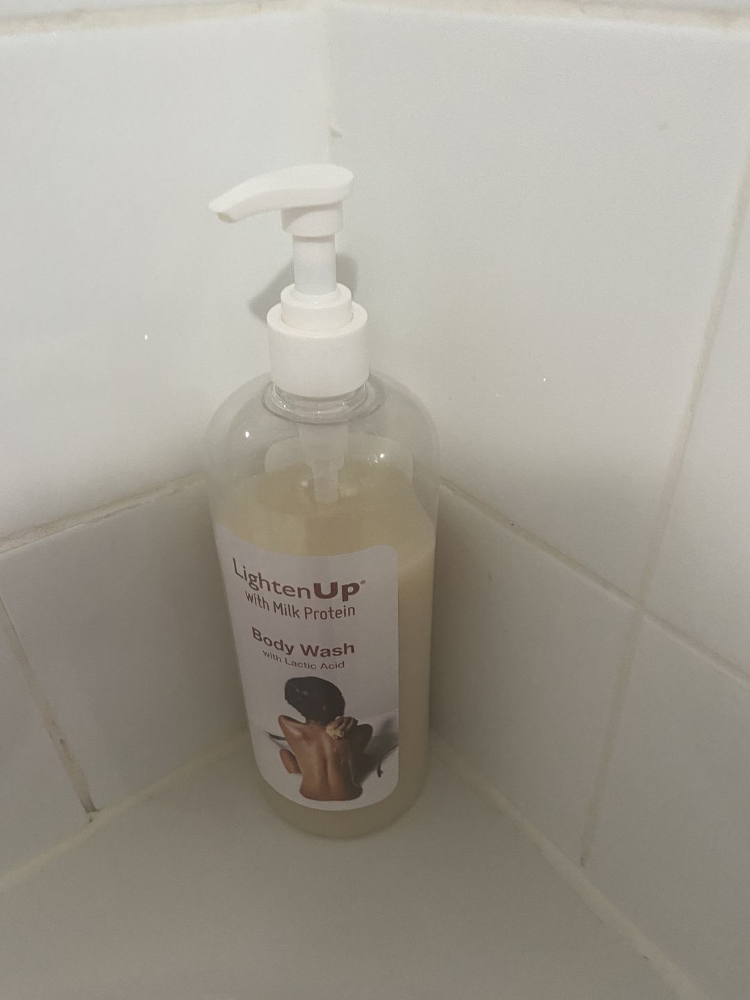 Customer photo review of Omic Lightenup Lactic Acid Shea Butter Shower Gel - 1000ml
