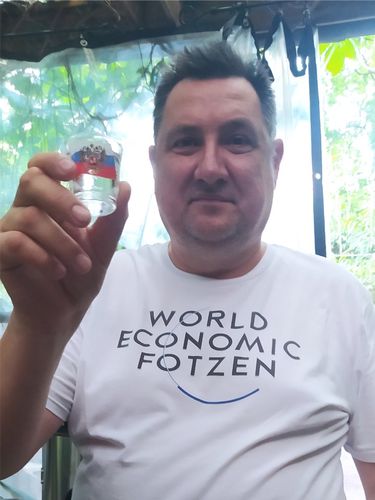 Customer photo review of ORGANIC SHIRT BUBEN • WEF: WORLD ECONOMIC FOTZEN