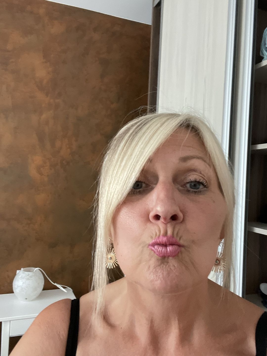 Customer photo review of Glow to Bed
