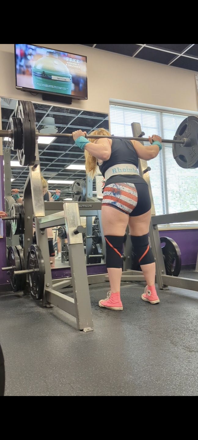 Customer photo review of Strength Shop Stiff Wrist Wraps - Teal - IPF Approved