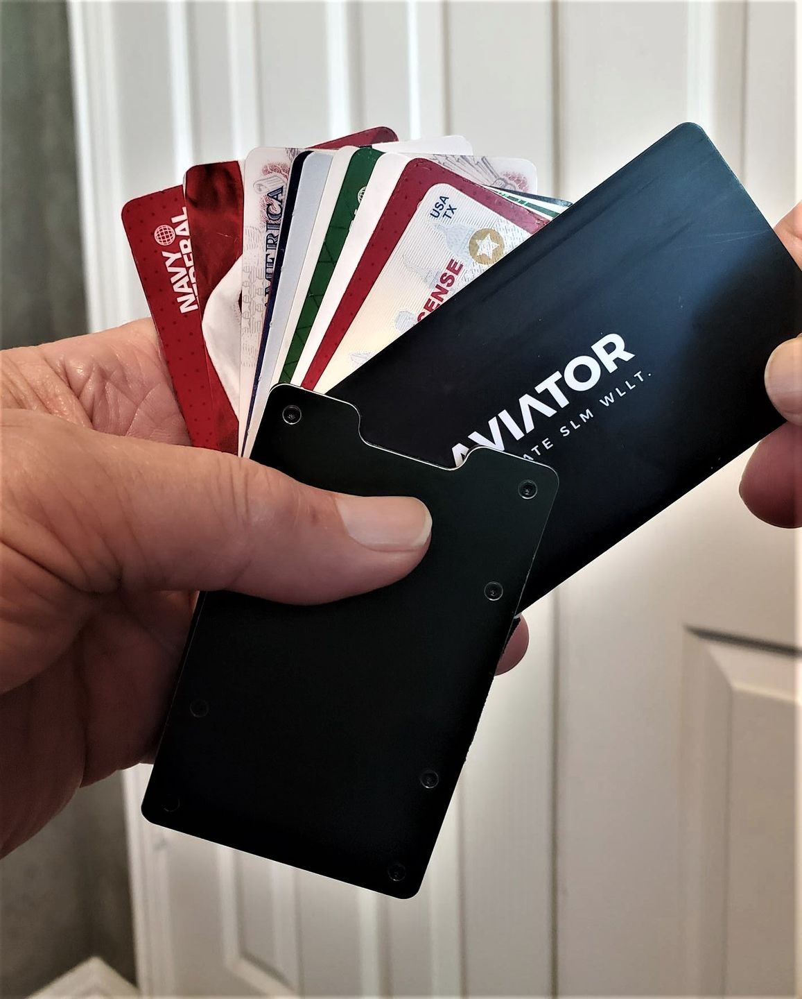 Customer photo review of Velvet Green Metal Slim Wallet