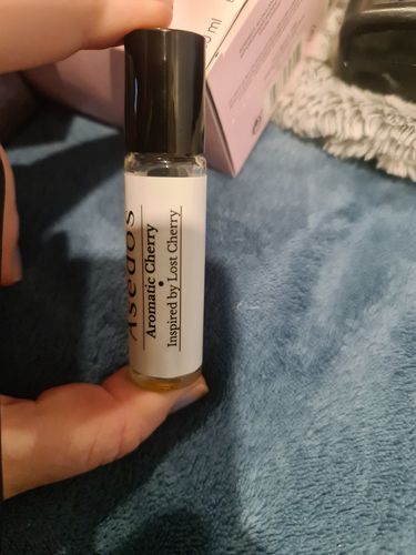 Customer photo review of AROMATIC CHERRY PERFUME OIL