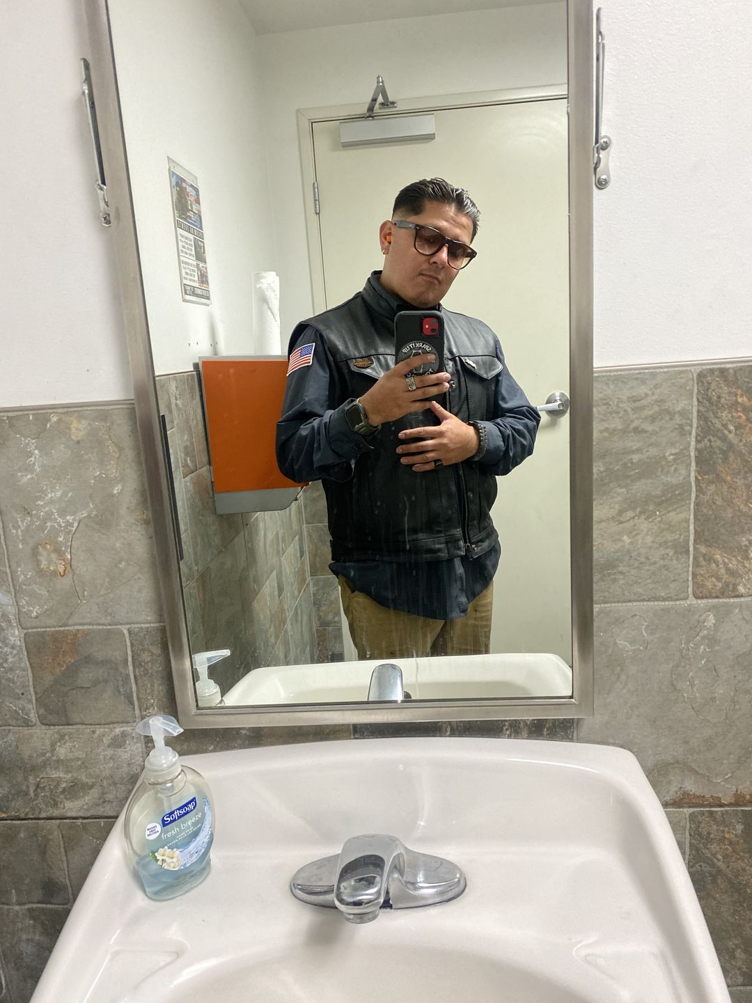 Customer photo review of SQUARE. - BLACK