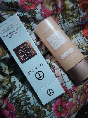 Customer photo review of O.TWO.O BEAUTY SKIN NUDE EFFECT BB CREAM