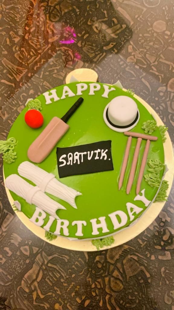 Customer photo review of Cricket Lover Cake