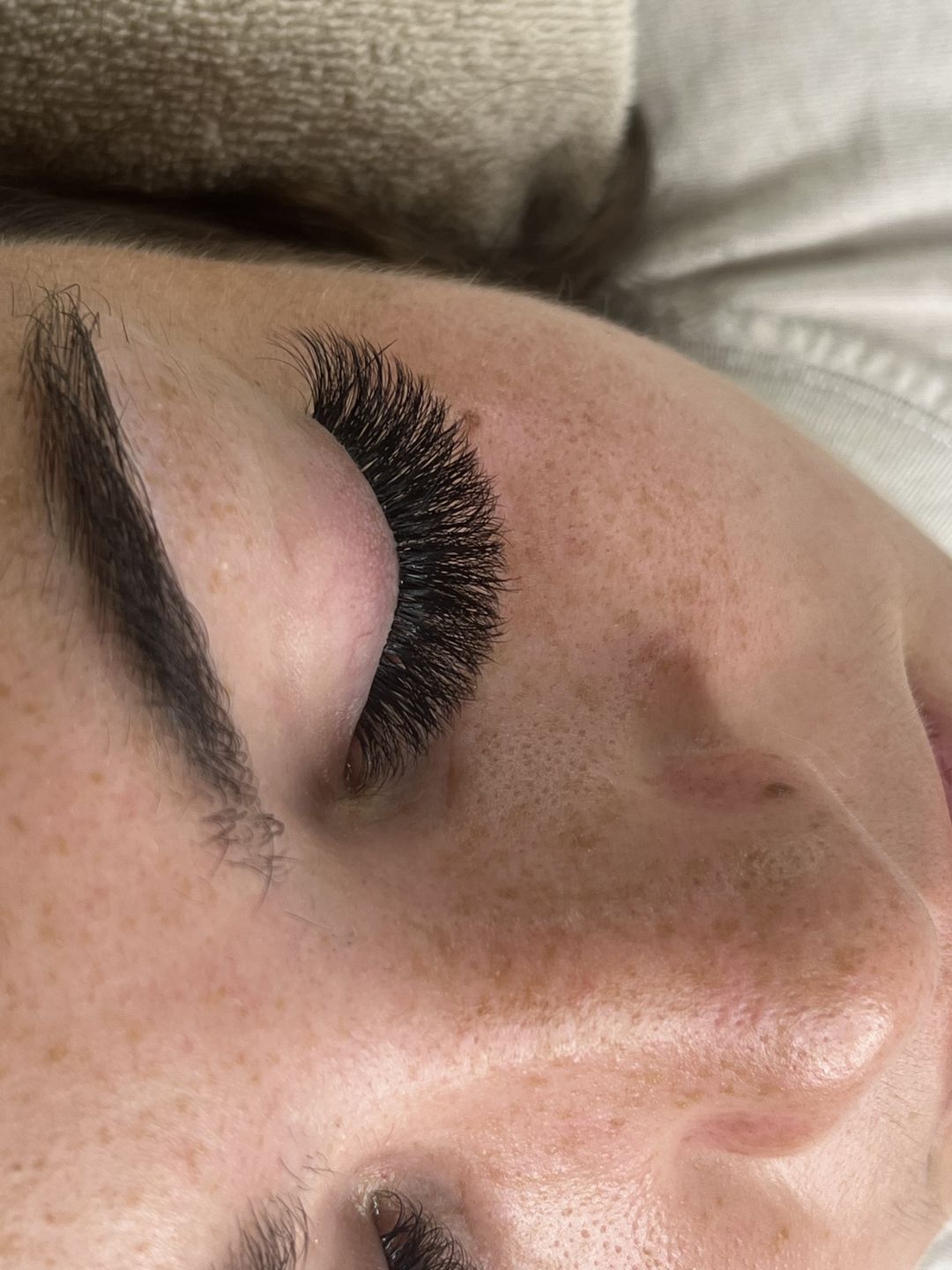 Customer photo review of Mar Preto Black Lash Adhesive