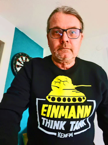 Customer photo review of KENFM ORGANIC SWEATER BUBEN • EINMANN THINK TANK