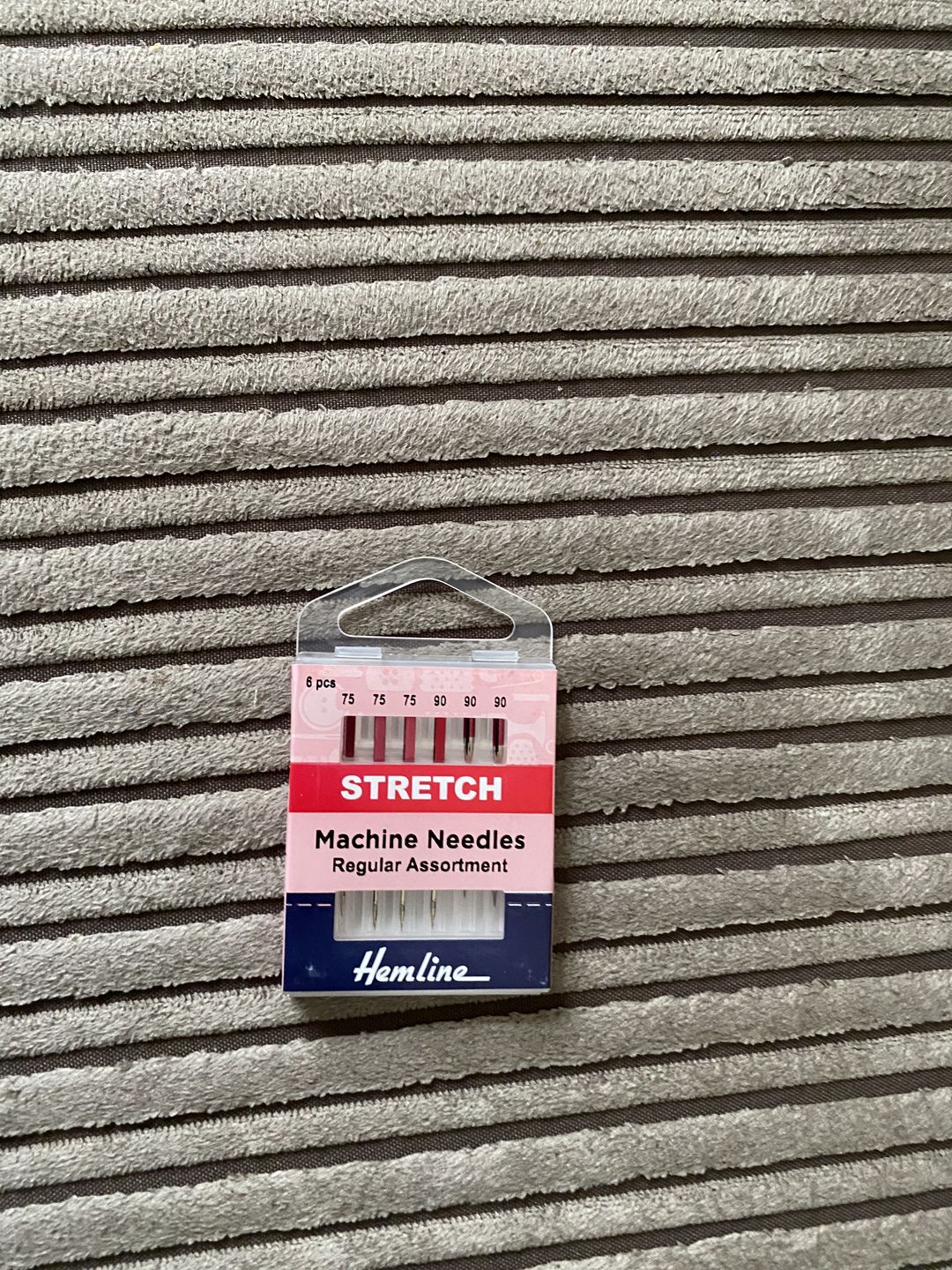 Customer photo review of Stretch Machine Needles Hemline
