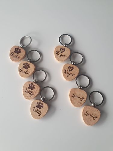 Customer photo review of Personalisierte Schlüsselanhänger aus Holz in Herzform