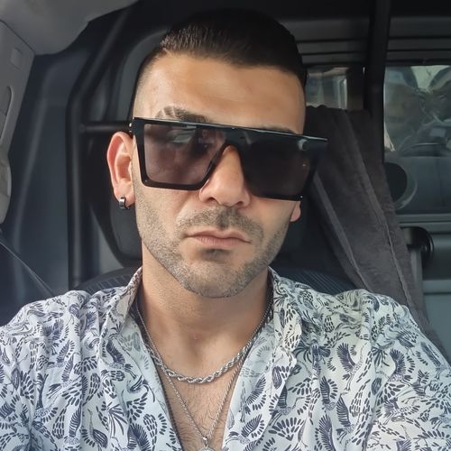 Customer photo review of Storm - Black