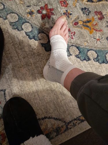 Customer photo review of Buy 1 NeuroSocks