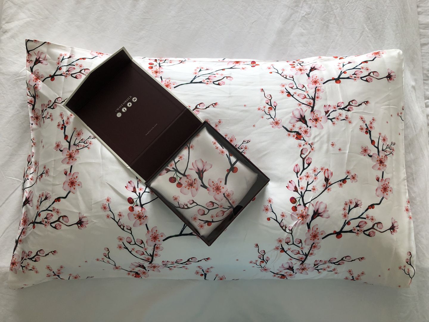 Customer photo review of Cherry Blossom Pure Silk Pillowcase