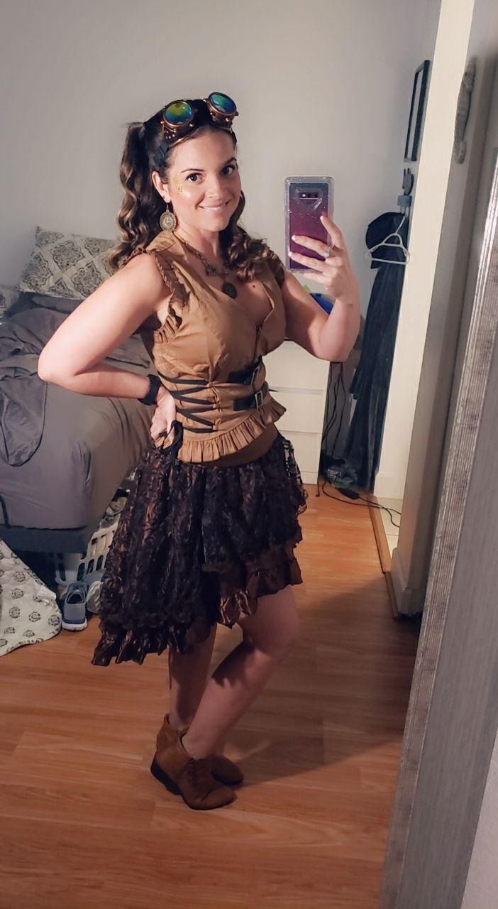 Customer photo review of Short steampunk skirt