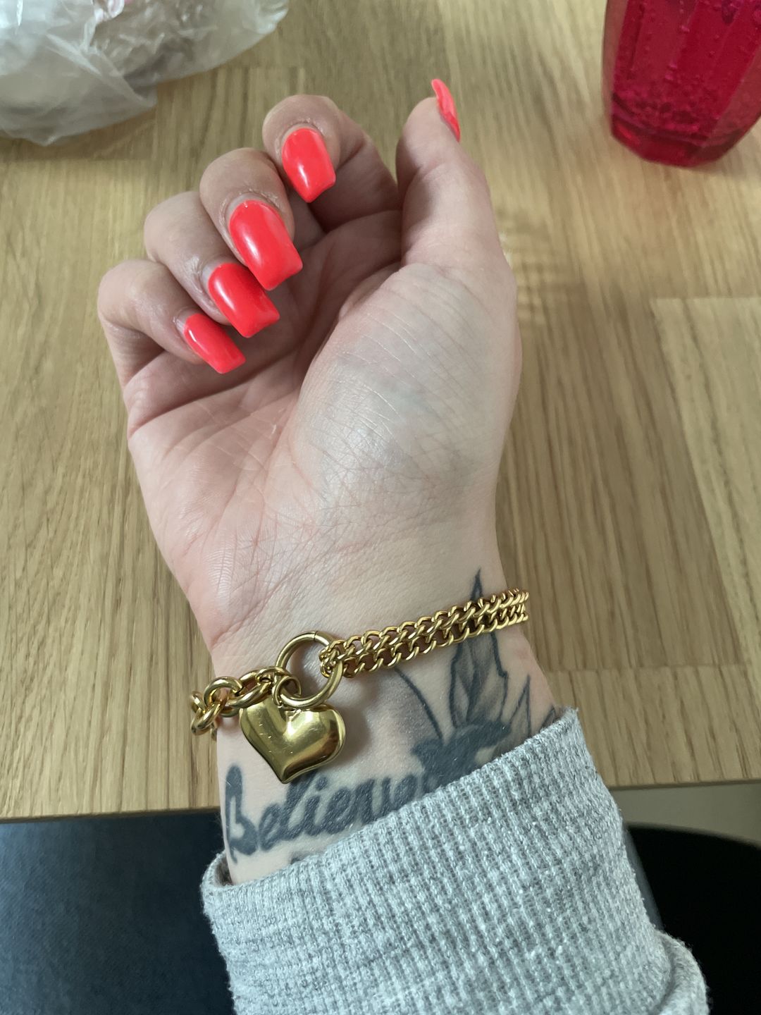 Customer photo review of Chunky Heart Armband | 18K vergoldet