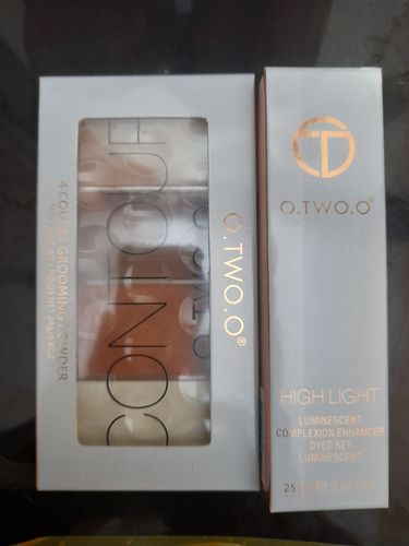 Customer photo review of O.TWO.O ROSE GOLD COMPACT POWDER