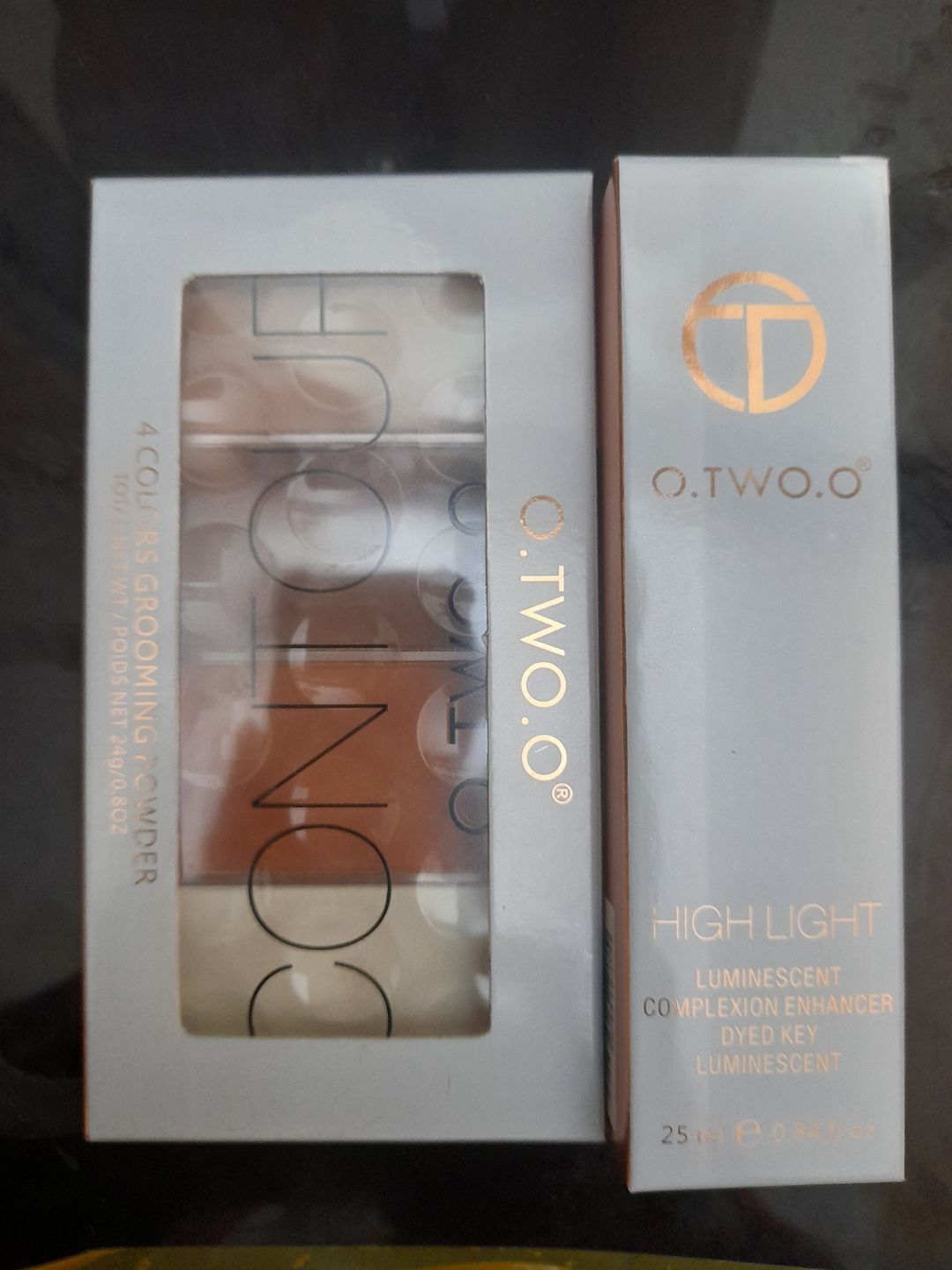 Customer photo review of O.TWO.O ROSE GOLD COMPACT POWDER