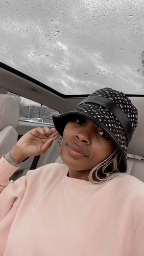 Customer photo review of Era Bucket Hat