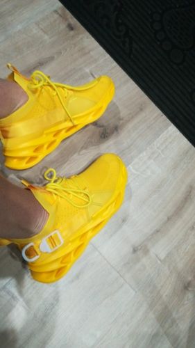 Customer photo review of Invomall Men's Jogging Walking Sports Sneakers