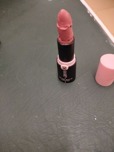 Customer photo review of Dr.Rashel Velvet Matte Lipstick in 36 attractive Colors for Girls & Women - Shade No 20
