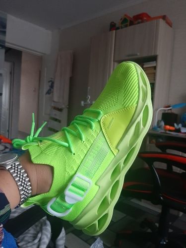 Customer photo review of Invomall Men's Jogging Walking Sports Sneakers