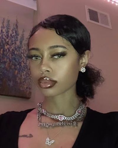 Customer photo review of Hazel Girl Contact Lenses(12 months of use)