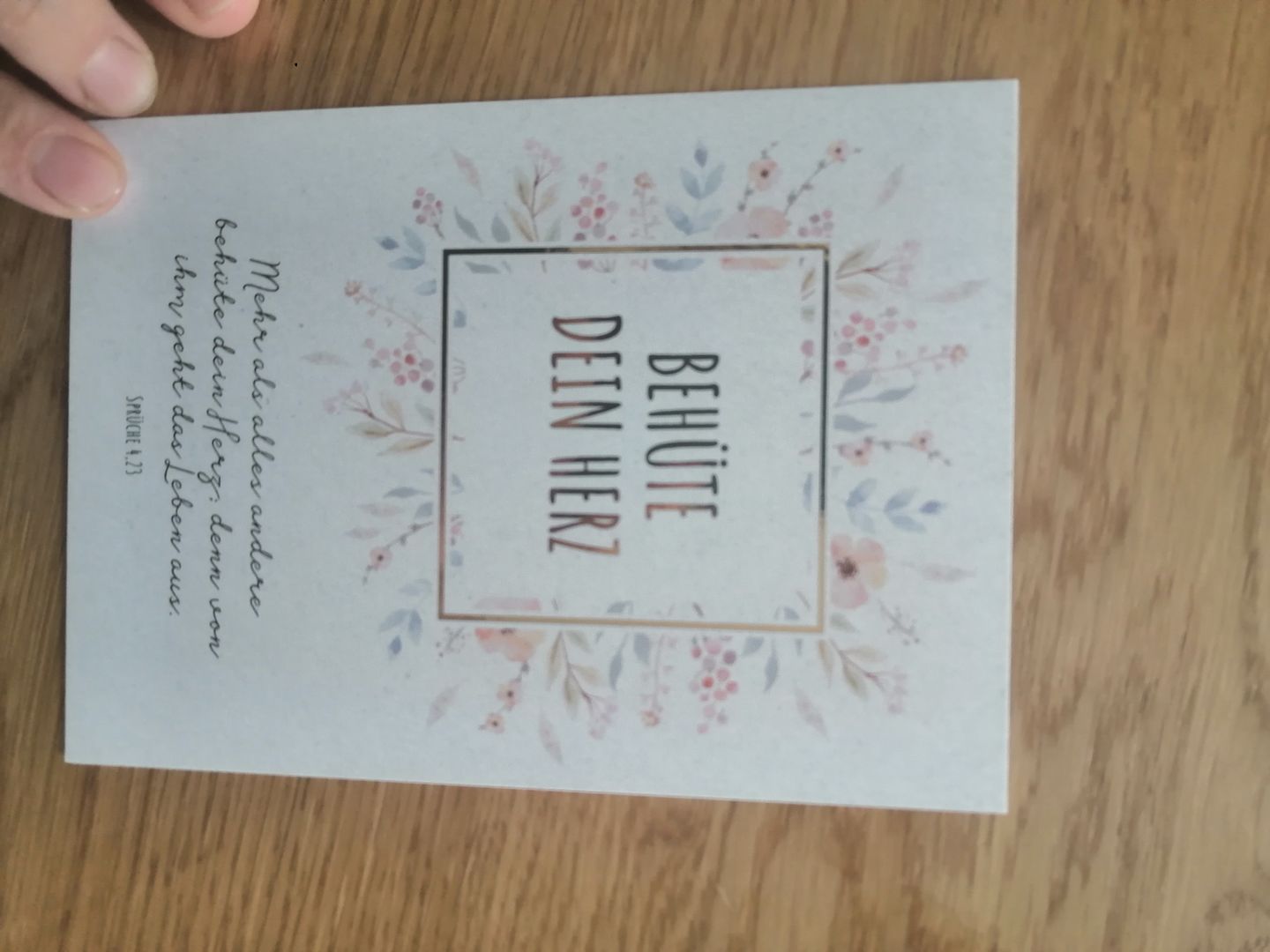 Customer photo review of Postkarte "Behüte dein Herz" mit Bibelvers · A6 · mit Gold veredelt