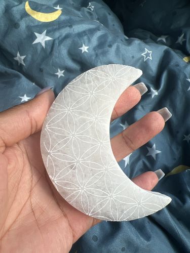 Customer photo review of Flower of Life Moon Charging Plate (Satin Spar)