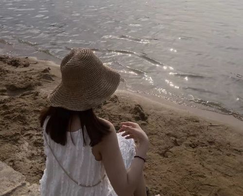 Customer photo review of Summer Travel Sun Protection Foldable Straw Hat