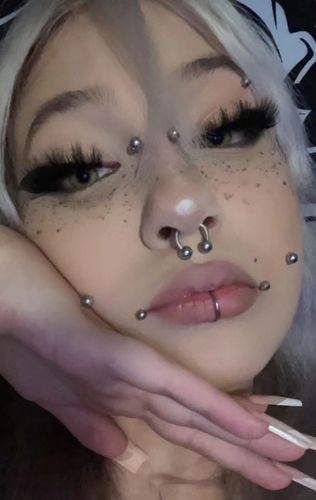 Customer photo review of Hazel Girl Contact Lenses(12 months of use)