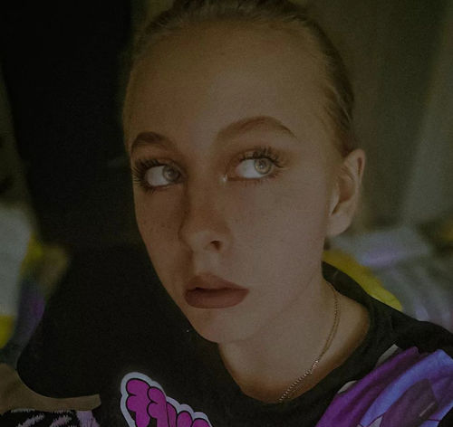 Customer photo review of Stunna Girl Nadine Colored Contact Lenses